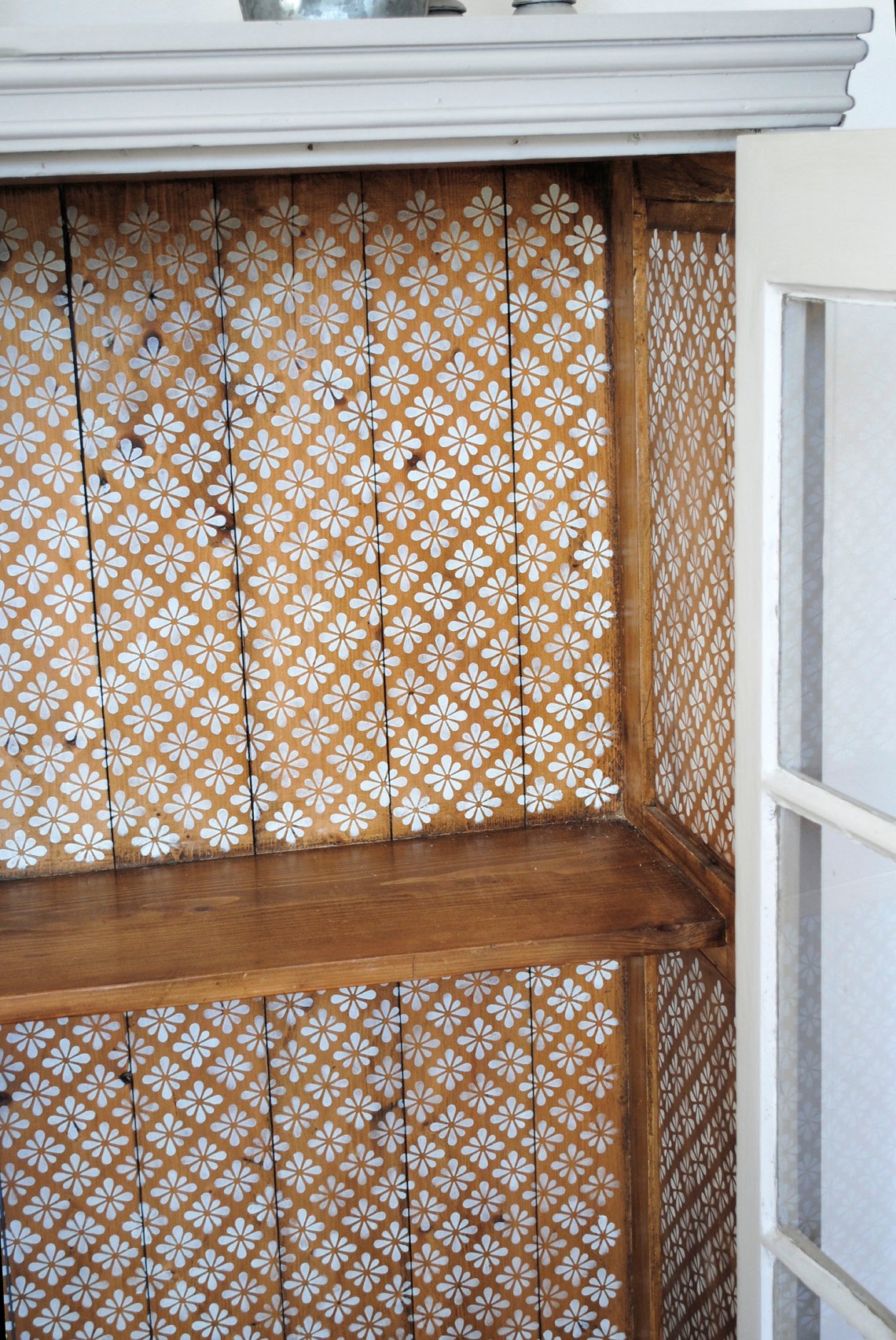 pine cupboard interior 2